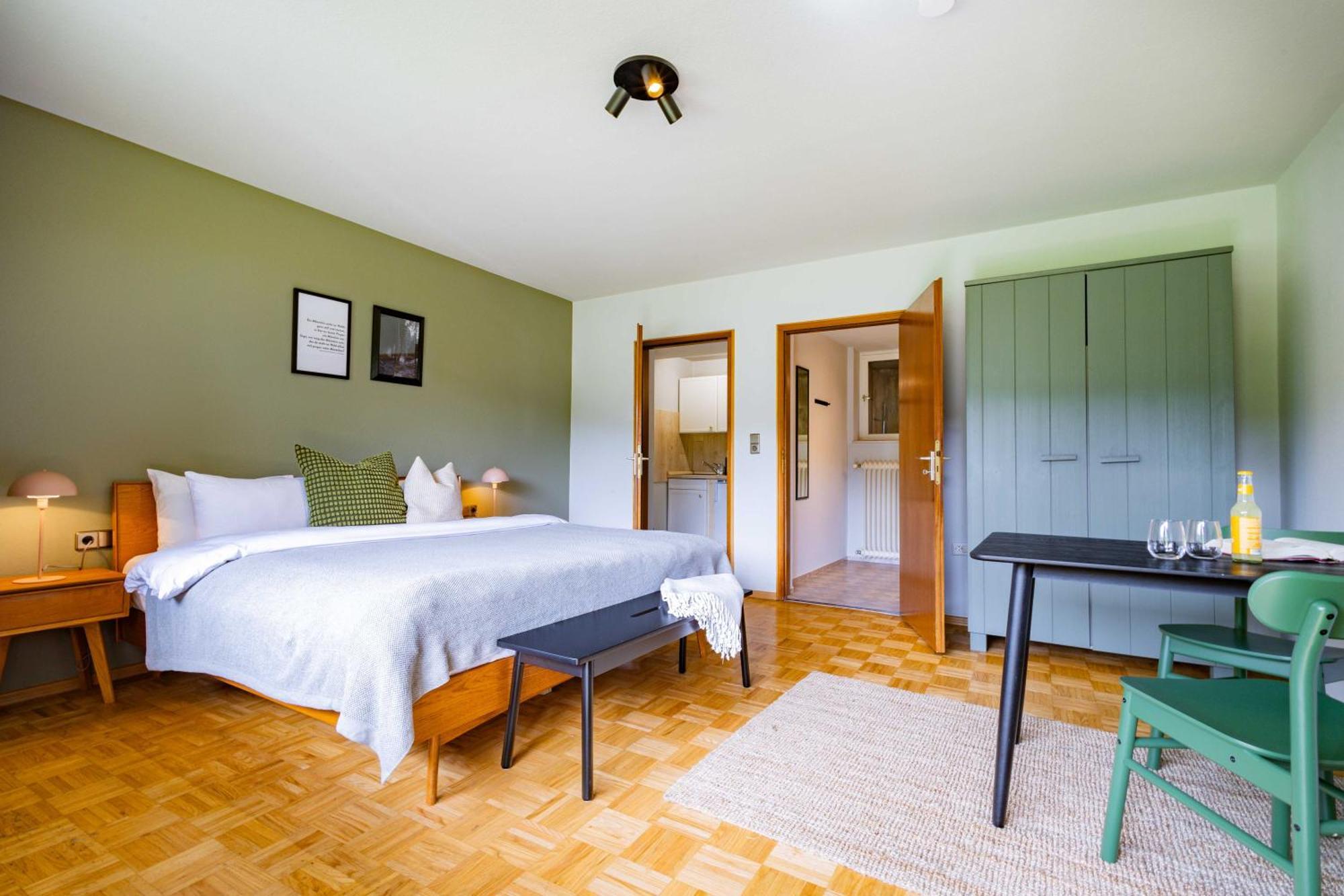 Black Forest Apartments Titisee Exterior photo